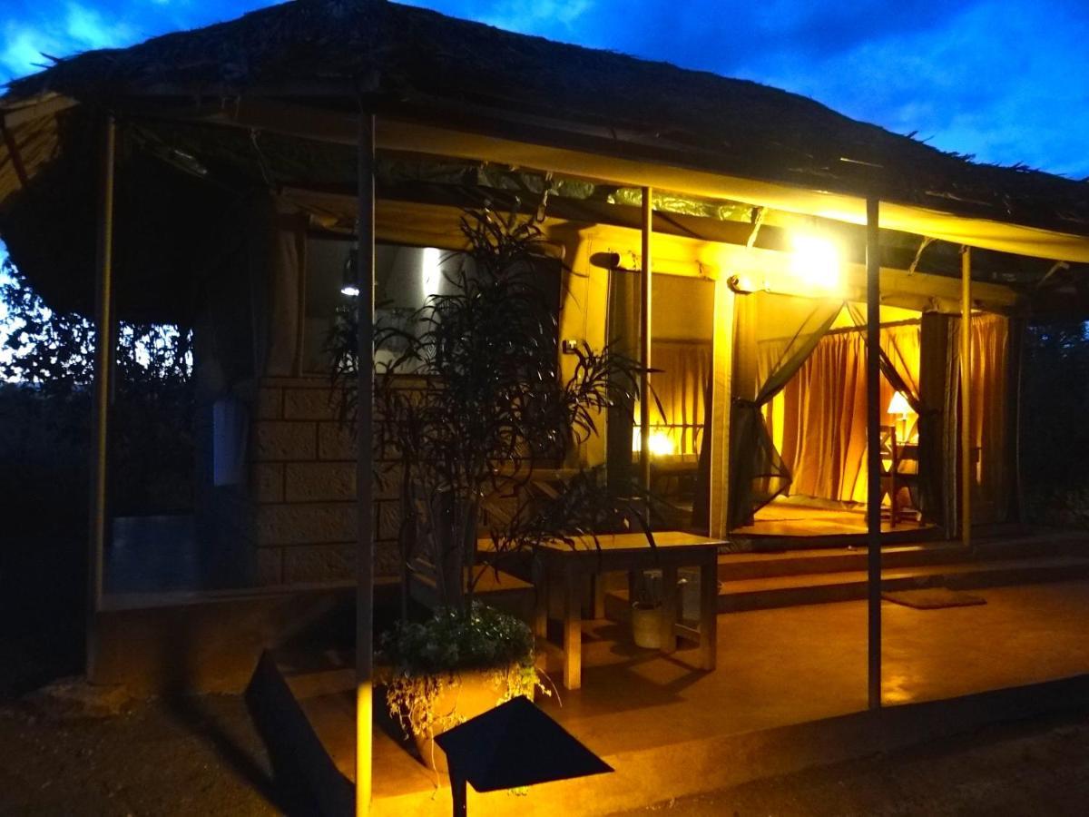 Hotel Ikweta Safari Camp Maua Zewnętrze zdjęcie