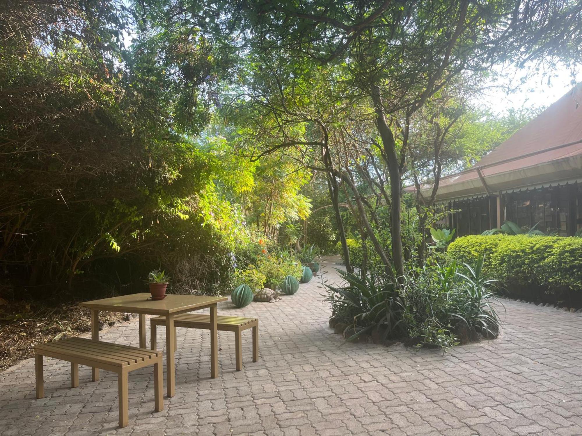 Hotel Ikweta Safari Camp Maua Zewnętrze zdjęcie